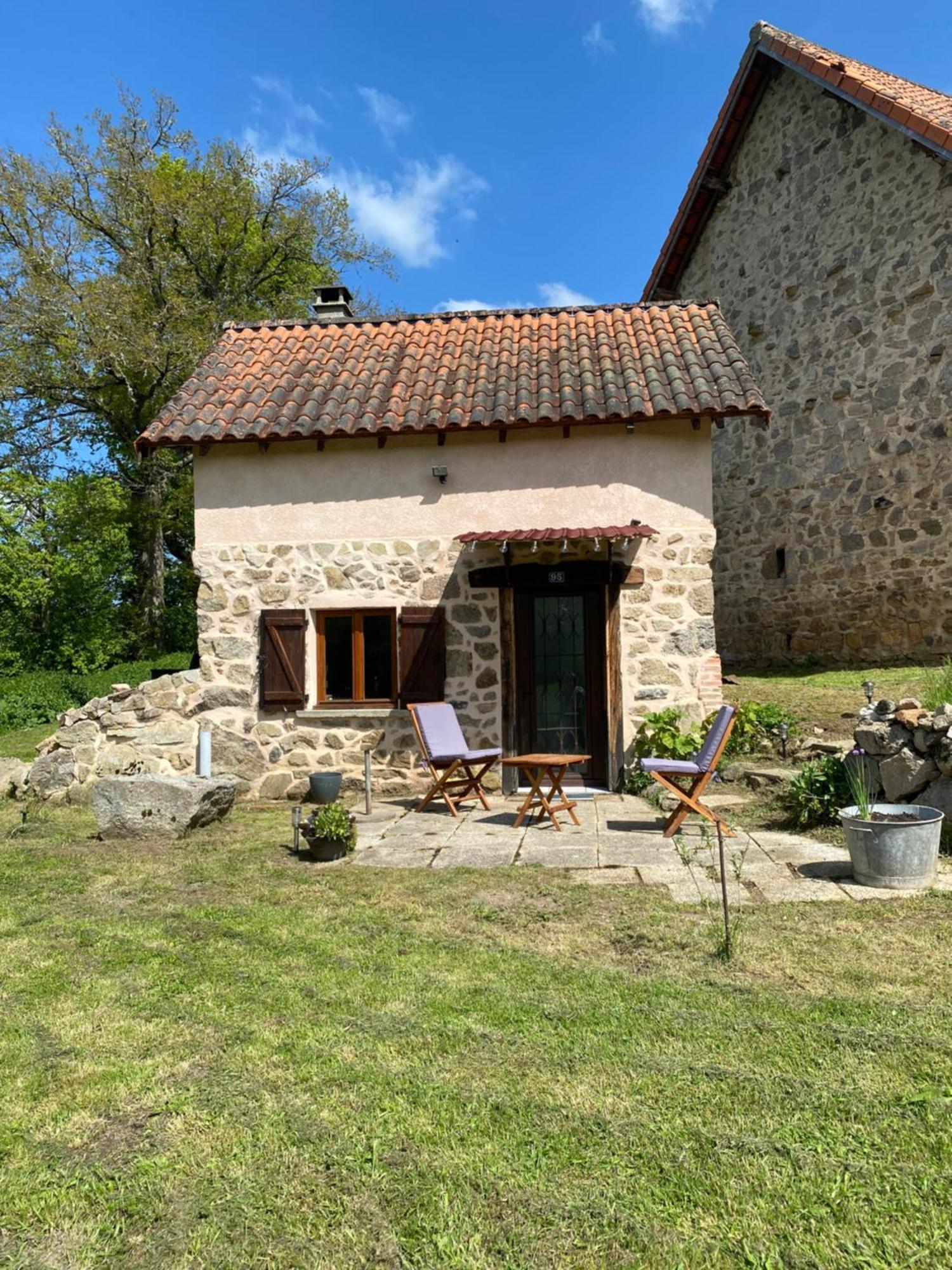 Maisonnette Chaleureuse De 35M2 Miremont  Exterior photo